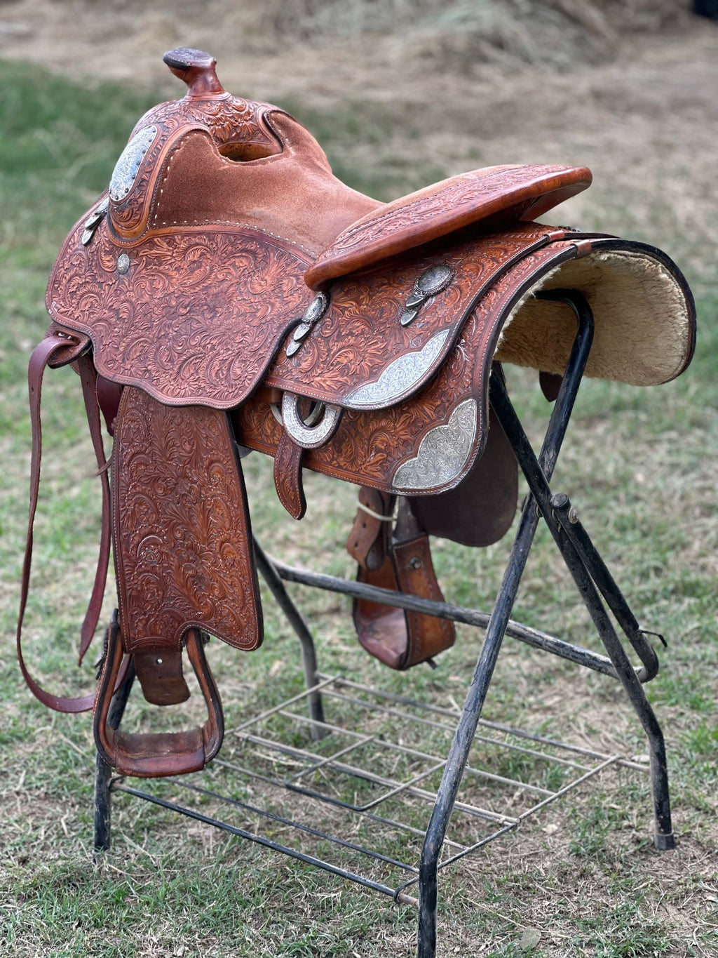 16” Blue Ribbon Pleasure Show Saddle
