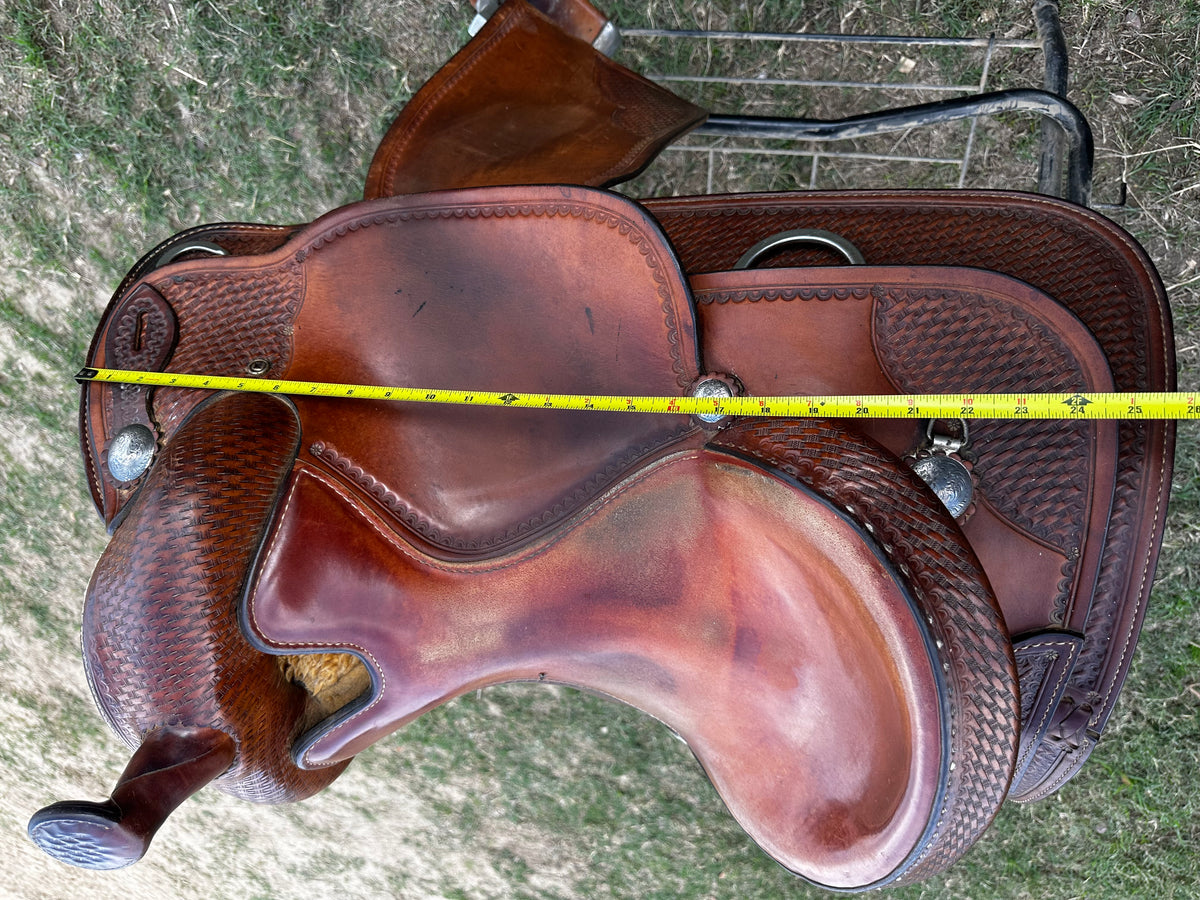 16” Crates Working Saddle