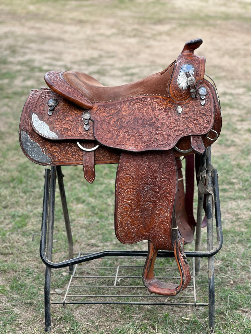 16” Blue Ribbon Pleasure Show Saddle