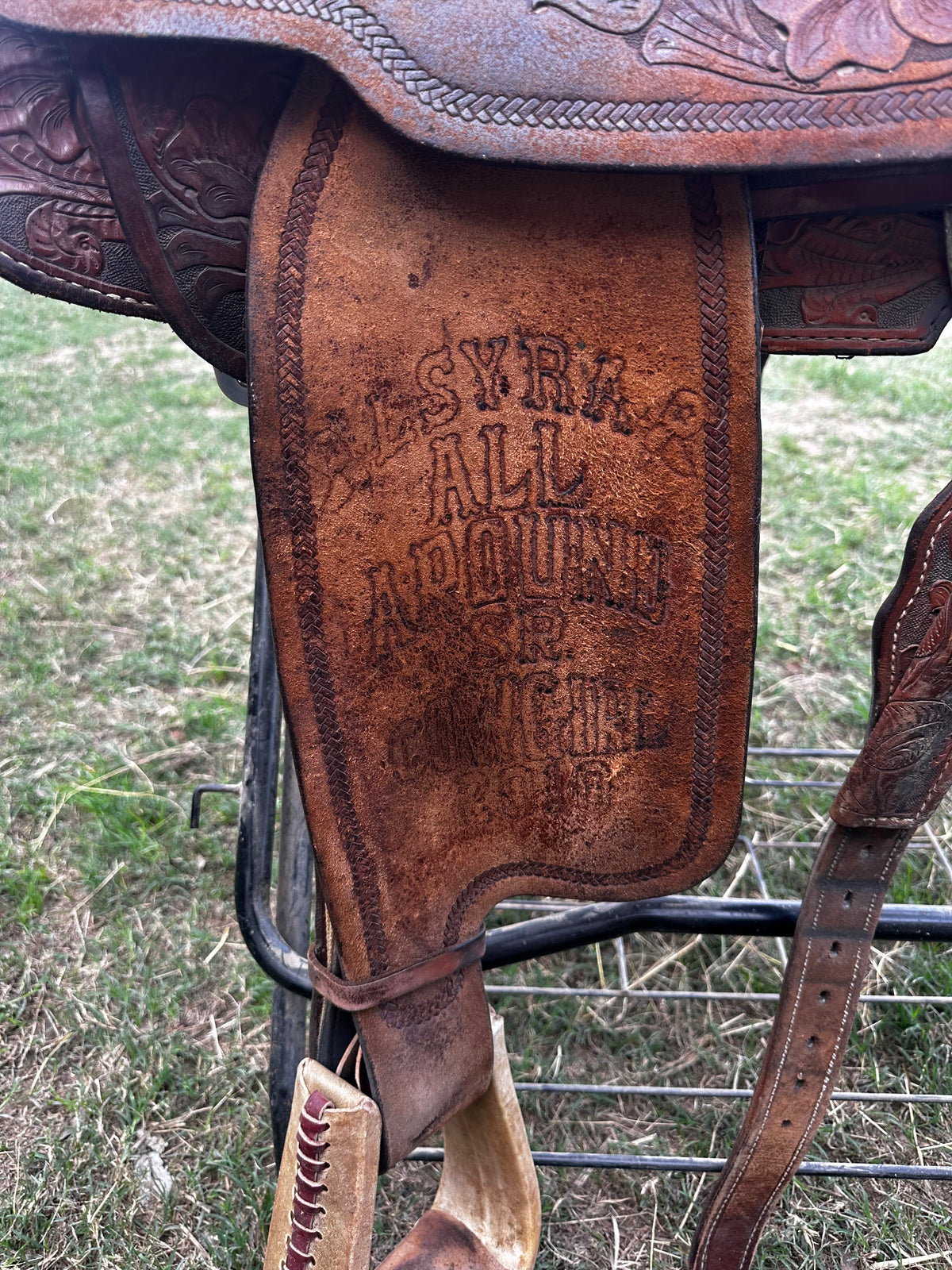 15” Double J Trophy Roping Saddle