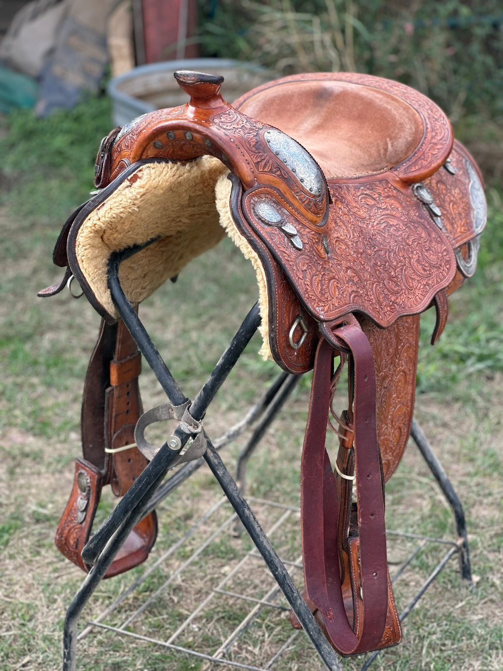 16” Blue Ribbon Pleasure Show Saddle