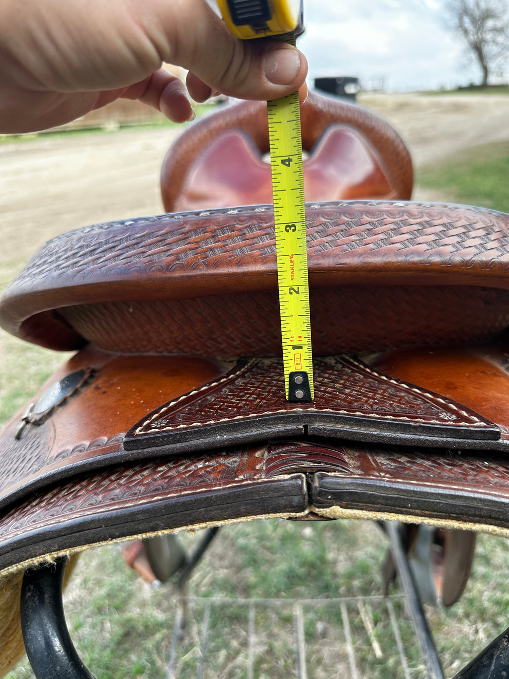 16” Crates Working Saddle
